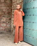 Modest Pleated Suit with Loose-Fit Design – Elegant & Comfortable Women's Attire