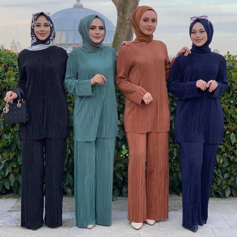 Ethnic Loose-Fit Pleated Suit for Women – Modest Southeast Asian & Arab Outfit